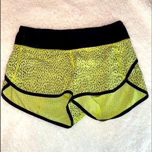 LULULEMON SHORTS